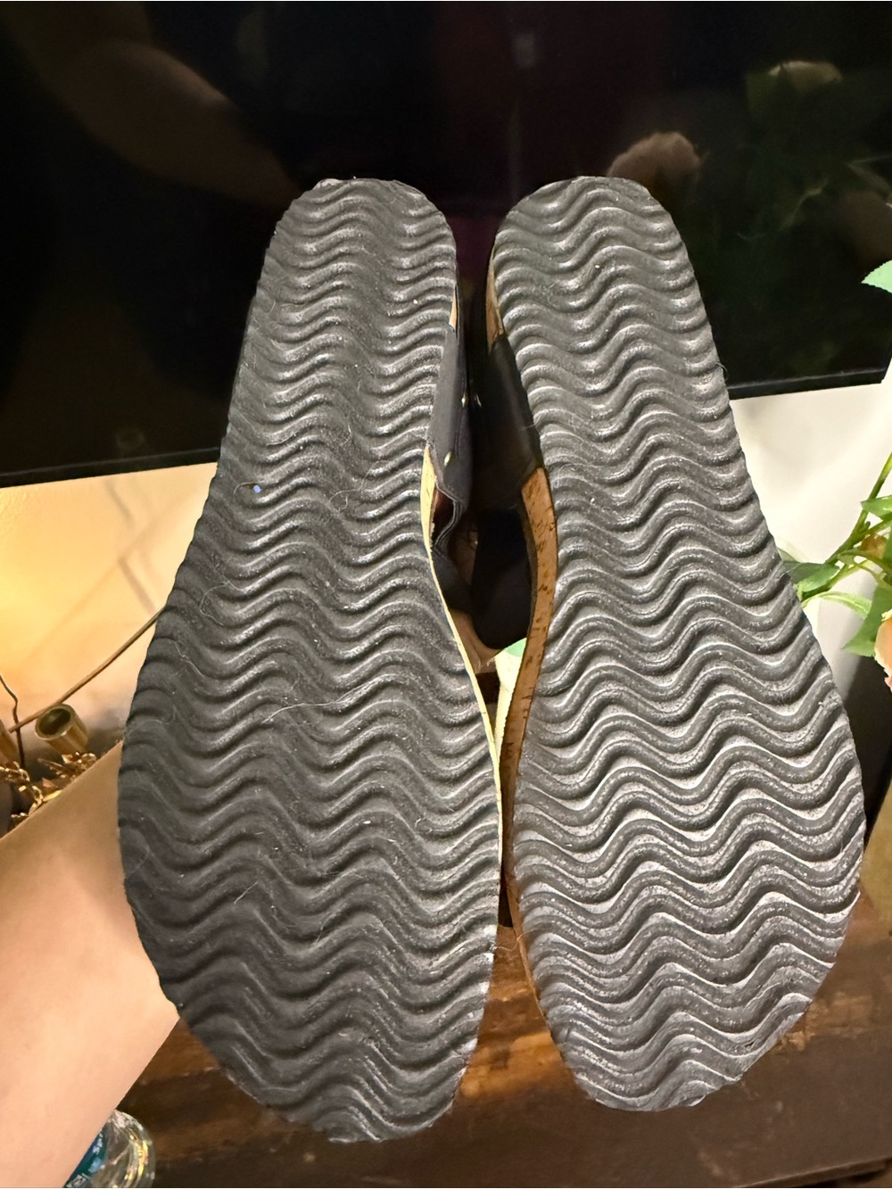 Crown Vintage Platform Wedge Sandals - Picture 4 of 5